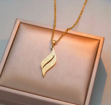 Leaf Shape Islamic Arabic Muslim Allah Ayatul Kursi Religious Stainless Steel Pendant Fashion Jewelry Necklaces Women