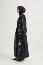 Black Blossia open-front abaya in soft, breathable viscose by Tülin Moda